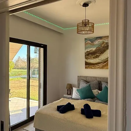 Strandhaus Am Olymp * Néa Meságkala
